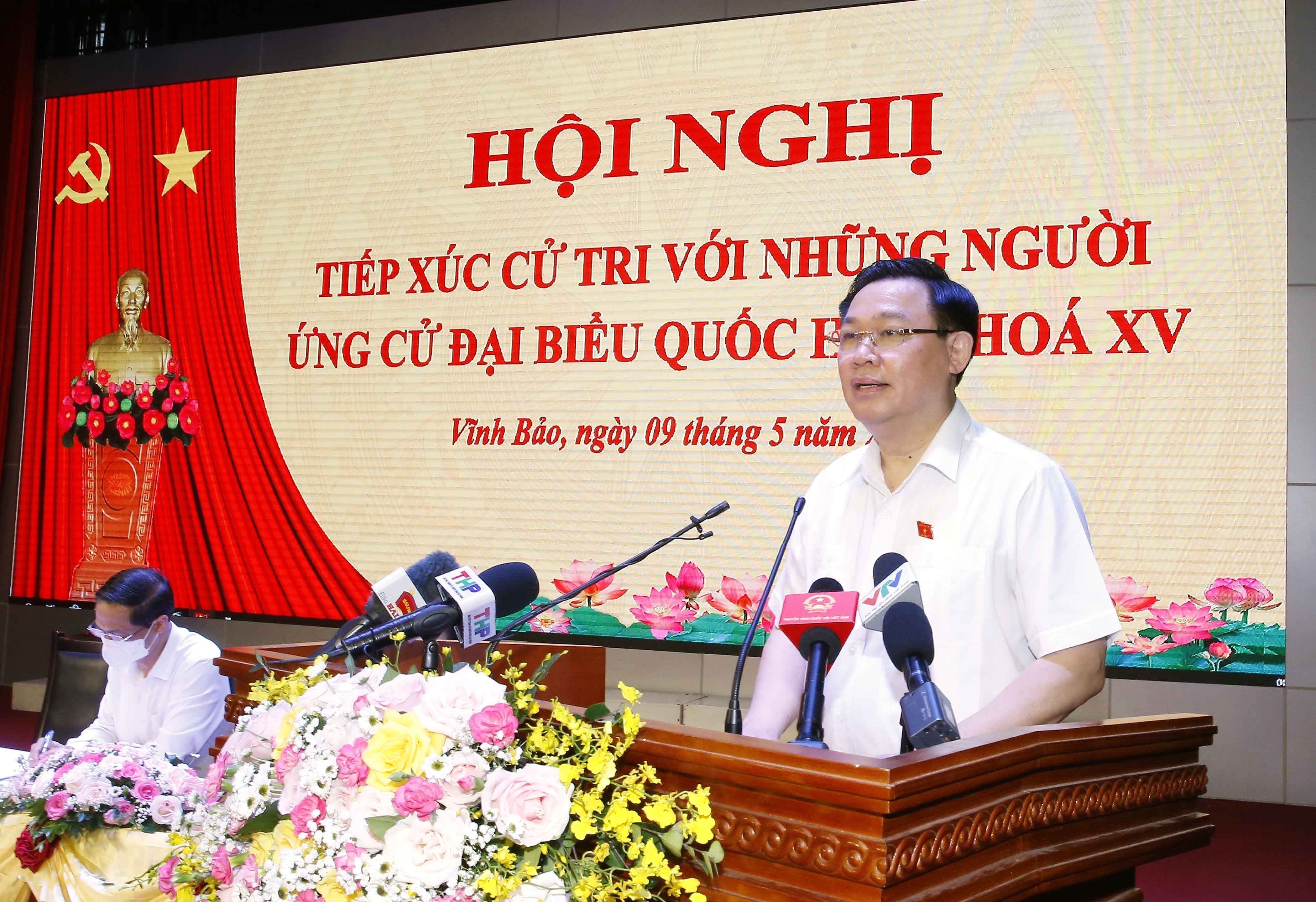 Le president de l’Assemblee nationale a l’ecoute des electeurs de Hai Phong hinh anh 1