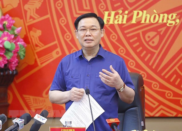 Le president de l’Assemblee nationale Vuong Dinh Hue a Hai Phong hinh anh 1