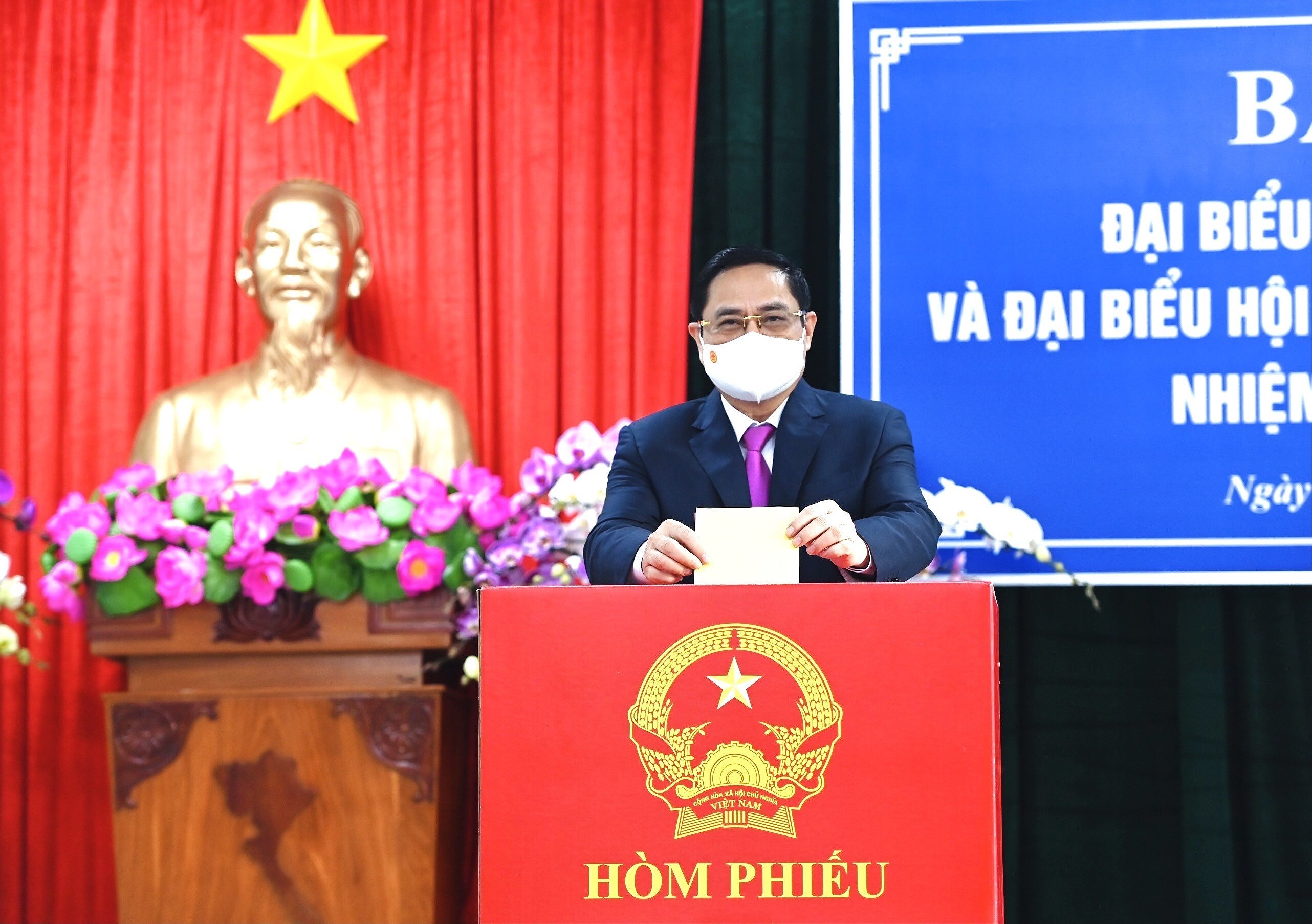 15es legislatives : le Premier ministre Pham Minh Chinh vote a Can Tho hinh anh 1