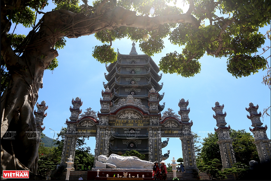 Пагода Линь-ынг - незаменимыи адрес для посетителеи со всего мира, приезжающих в город Дананг hinh anh 2