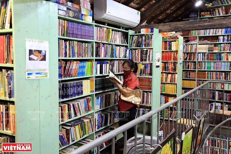 Самыи старыи книжныи магазин в Ханое hinh anh 1
