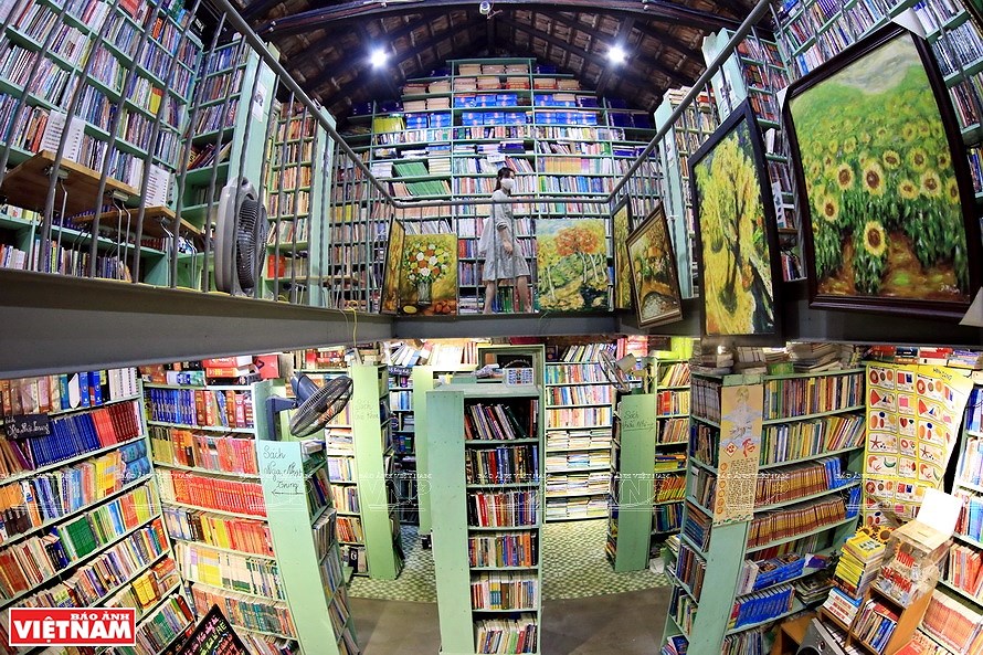 Самыи старыи книжныи магазин в Ханое hinh anh 5