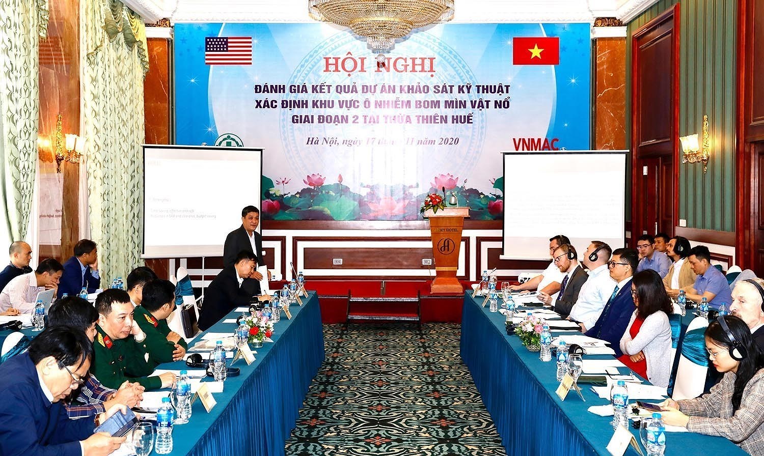 Вьетнам стремится преодолеть последсствии мин и бомб hinh anh 1