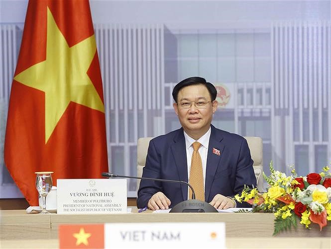 Япония продолжит поддерживать Вьетнам вакцинои против COVID-19 hinh anh 1